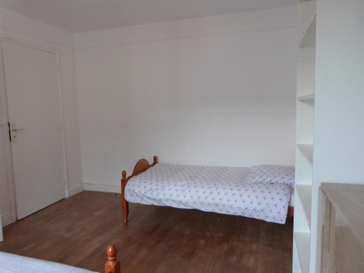 Gite Iaorana - Maison En Centre Ville Valognes Exteriör bild